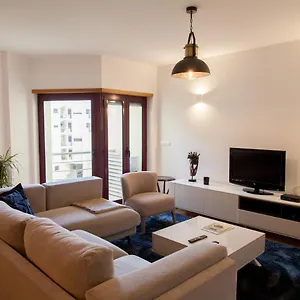 https://feels-like-home-expo-cosy-family-flat.hotels-lisbon-portugal.com